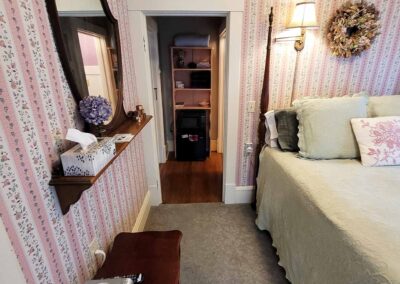 Prairie House Manor - Here's My Heart Guest Room