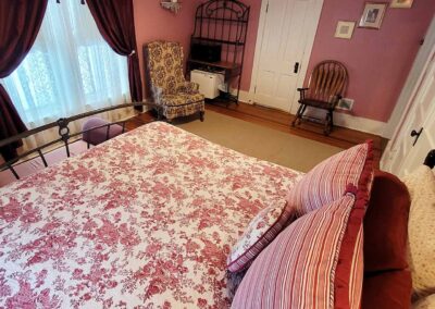 Prairie House Manor - My Rose Garden Room